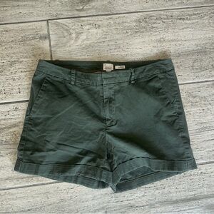a new day Green Bermuda Shorts Casual Style